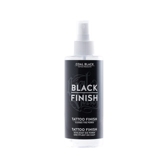 Un flacon pulvérisateur de 200 ml de Coal Black - Black Finish, avec une tête de pulvérisation blanche et une étiquette noire indiquant qu’il ferme les pores, présenté sur fond blanc.