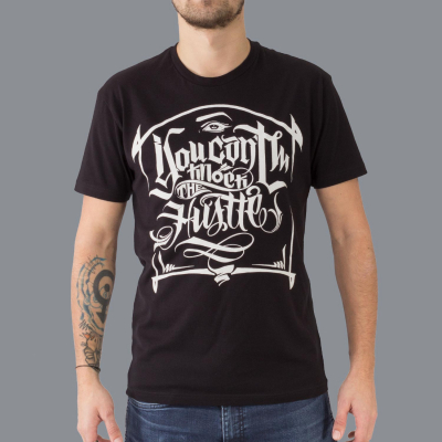 Luxury Hustle Wear T-Shirt in Schwarz. „Cant Knock The Hustle